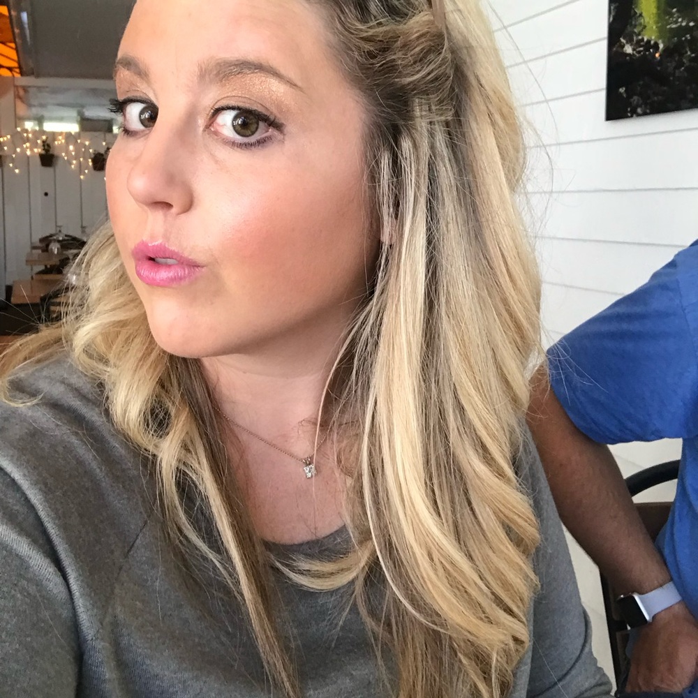 Meet your Posher, Ashley